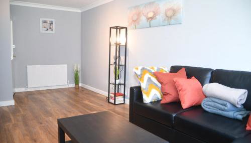 House Sleeps 8 with Garden and Parking - Foto 4