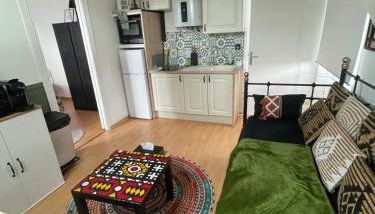 Un cocon au Presbytère avec place de parking voiture gratuite - Photo 4