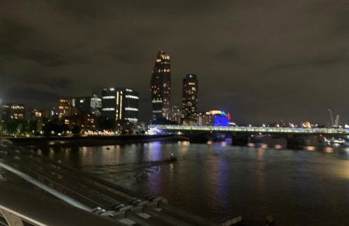 2 bedroom 2 bath 1 ensuite in Roya Asenal beautiful views & parking - Foto 34