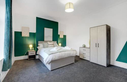 NEW! 4BR in Stanley - Photo 15