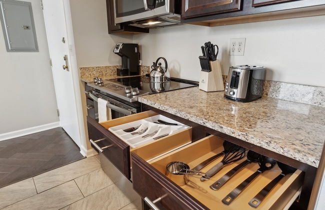 Placemakr Downtown Pittsburgh at The Pennsylvanian - Foto 29