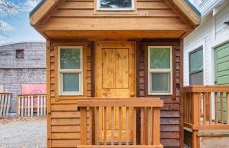 Stay Portland - Restored Farmhouse & Backyard Tiny House Village - Photo 31