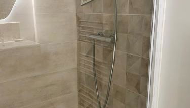 DOMUS AUREA Maison Dorée - Foto 5, Shower