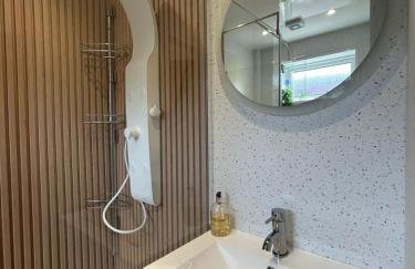 Modern 2 Bedroom Home - Foto 3