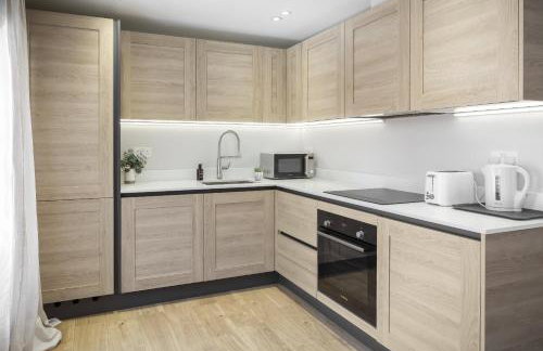 Bright 1 bedroom apartments near Farnham Castle - Photo 45