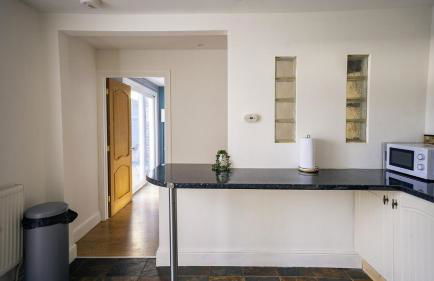 Stylish 3-Bed Home with Garden, Pet Friendly - Foto 27