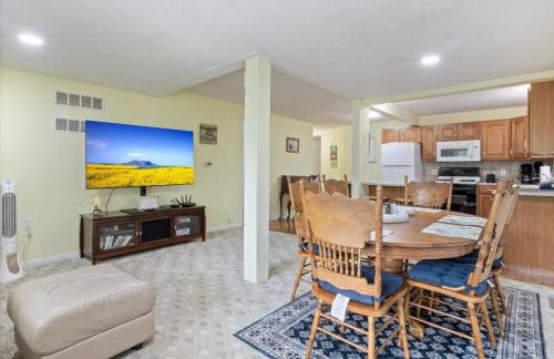 Lakefront Escape, Sunrise Views, Boat Slip & Community Dock Access - Foto 13