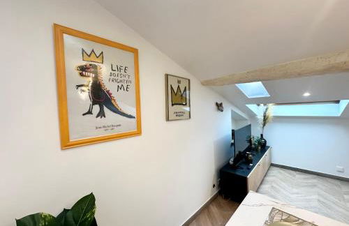 Elegant mansardé-place du pin - Photo 19