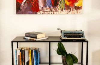 Countryside house with a pool and fireplace - Photo 52