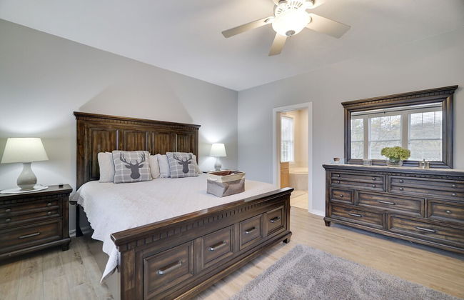 The Nest at Pinecrest by Avantstay Hot Tub Spacious Deck Game Room Fire Pit - Foto 31