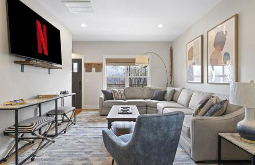 Swannanoa Serenity River Motif, Spa & Game Room - Foto 49