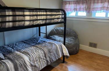 The Spruce House Family 4BR 2 Bath Great Location In Ogallala Close to Lake McConaughy - Foto 4