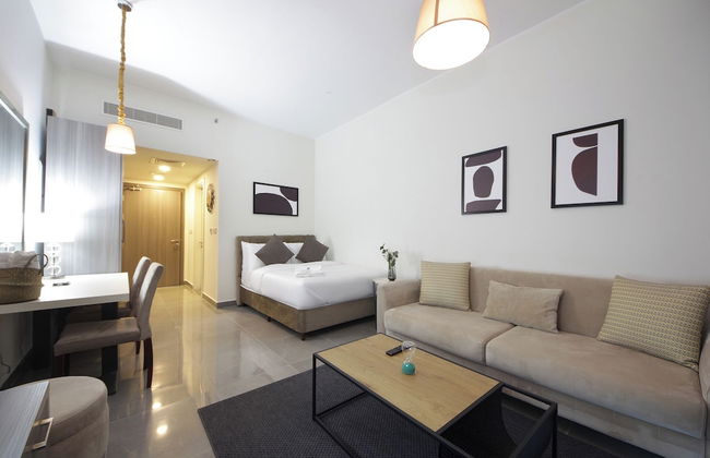 Bloomfields STU with Balcony Leonardo - Photo 3