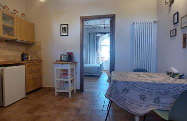 Heritage Apartment Nestled Between Sea and Hills - Foto 13