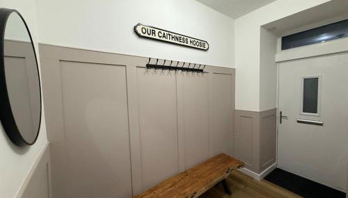 The Drapers - by Caithness Luxury Apartments NC500 - 4 Bedroom Luxury Central NC500 Apartment-Sleeps 8- Sleeps Work teams upto 4 & holiday makers upto 8 - BUDGET FRIENDLY FOR LONG STAY TRADES - CONTACT US - - Foto 2