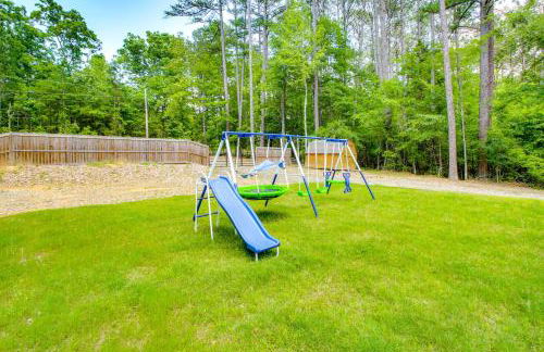 Riverfront Royal Home with Hot Tub and Fire Pits! - Foto 37