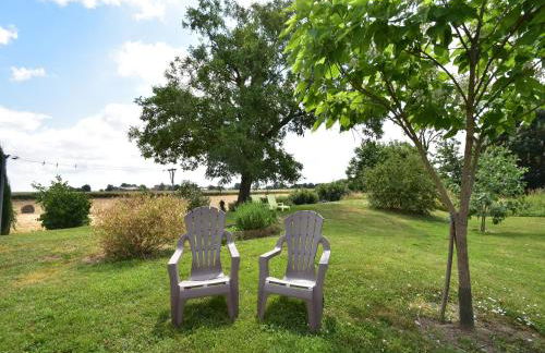 Modern holiday home in Crux-La-Ville with terrace - Foto 13