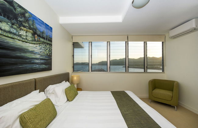 1 Bright Point Apartment 4201 - Photo 5