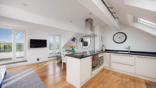 Stunning Penthouse Apartment - Sea view - Plymouth - Parking - By Habita Property - Foto 2