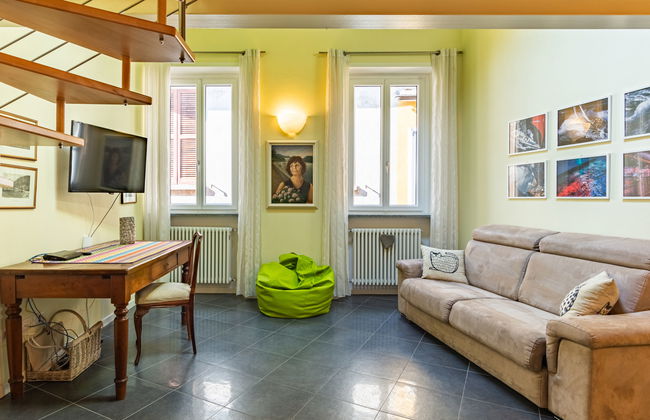 2 bedroom Apartment in Bellano - Photo 8