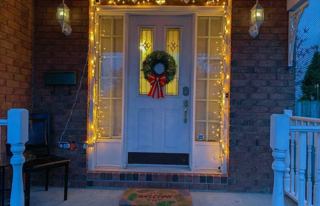 Spacious Family Home Close To Downtown With King Bed Num1 - Photo 29