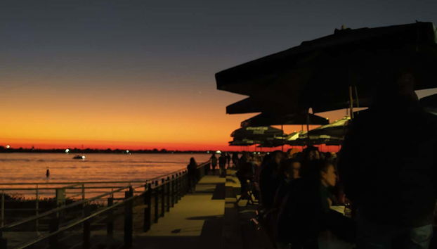 Pôr do sol no Cais Embarcadero