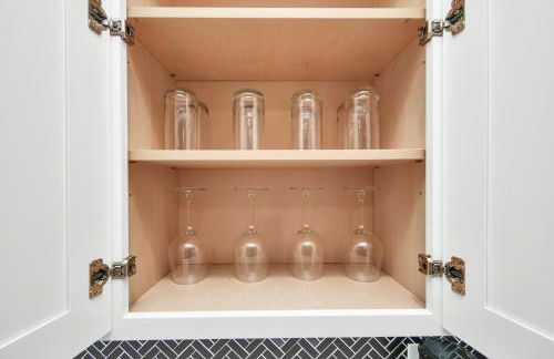 NEW! Grand Luxé Retreat - Modern Luxury - Free Parking - Near Med Center & NRG - Foto 29