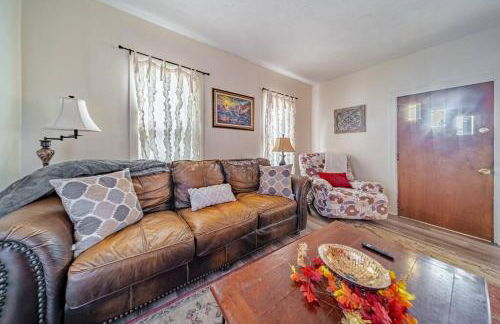 Cottage in the Falls, 2 b, 2 bath, fireplace - Photo 13