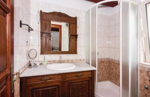 7 Bedroom Gorgeous Home In Grabovac - Photo 47