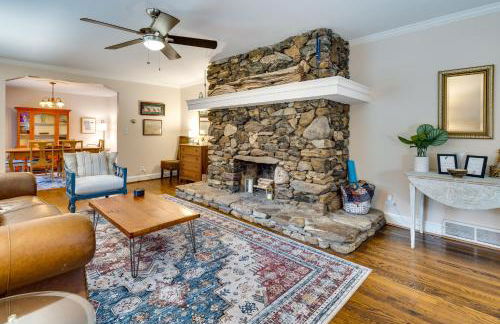 Hendersonville Haven with Fire Pit, Grill, Deck! - Foto 6