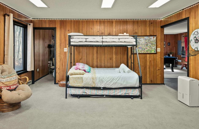 Mountain Magic by Avantstay Firepit Game Room - Pool Table Foosball - Foto 37