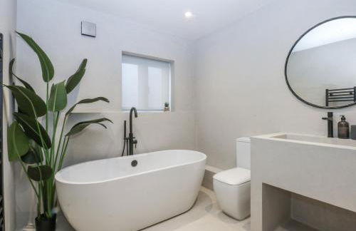 Bell House - Photo 14