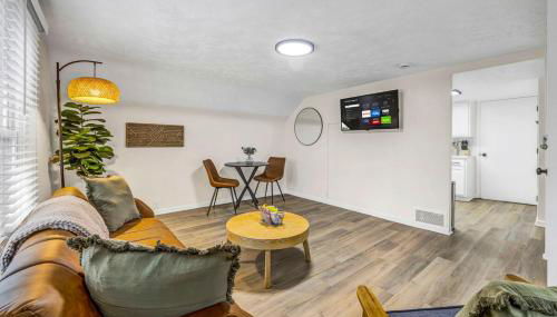 New Renovated 1BR with King Modern Comfort - Foto 2