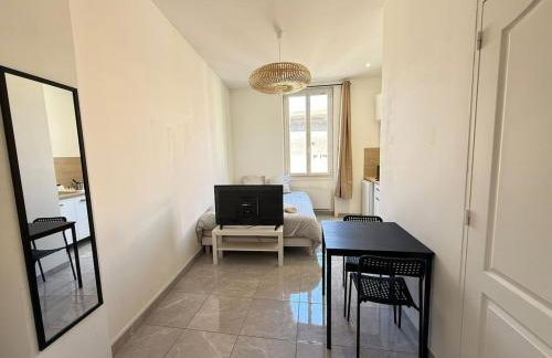 Studio Lune New & Cozy - Centre Vénissieux - Foto 5