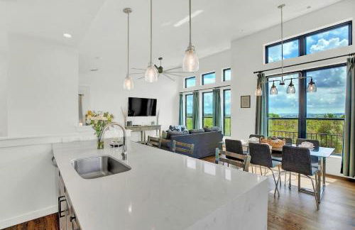 Luxury Lakeview Home w/ Pool & Beach Access! - Not Active - Foto 11