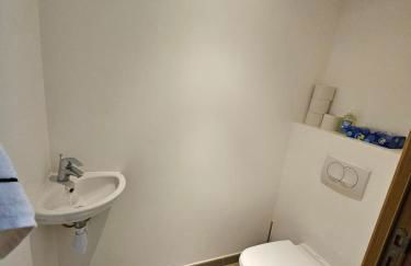 Juan-les-Pins 2-room apartment - Photo 13