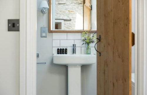 Lower Marsh Farm in Cornwall - Photo 29