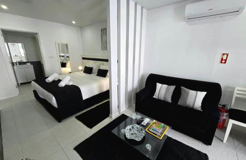 The Cedar Tree Studio - Photo 9