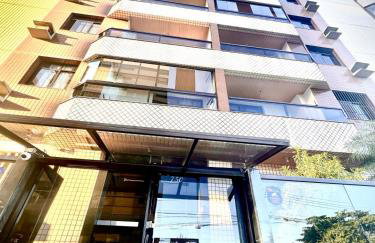 Apartamento com terraço privativo e vista mar - Foto 26