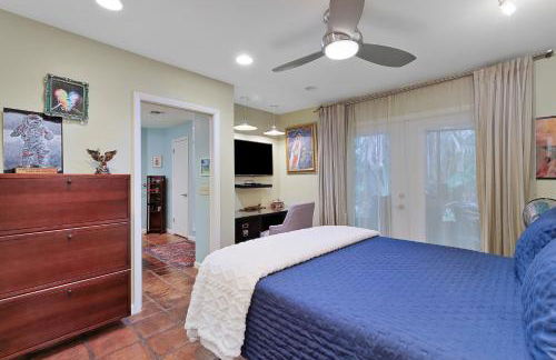 Beach Paradise Getaway - 200ft from Beach! - Foto 32