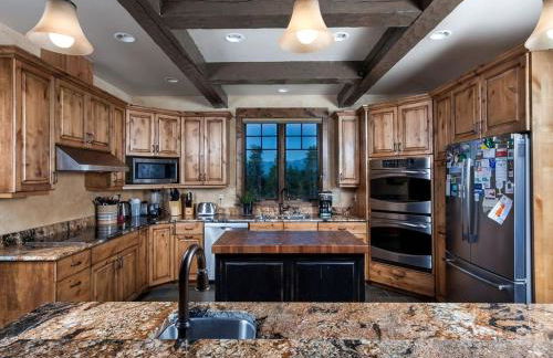 Amazing Log Cabin Rental with Pool Table in the Mountains in West Glacier, Montana - Foto 71