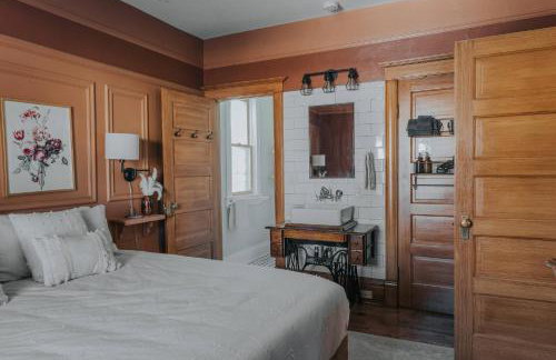 Spacious Downtown Family with Large Patio, Hot Tub, Fire Pit, by Forest & Peak Retreats - Foto 12