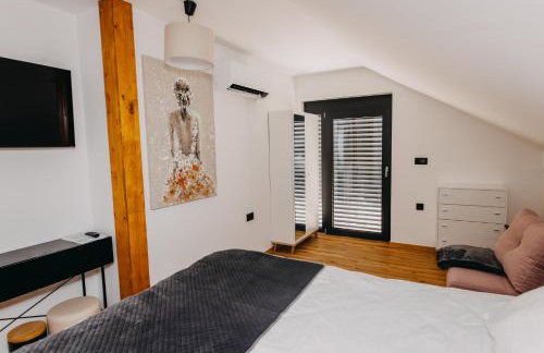 Novak Home - Luxury villa with indoor pool & sauna - Photo 33