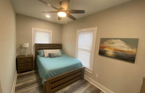 Lincolnton Rail Trail Downtown Family Home - Newly Renovated Walk to Main St and Splash Park - Photo 18