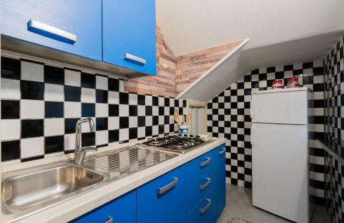 Intera casa ad uso esclusivo con 3 camere 2 bagni giardino wifi parcheggio lavatrice microonde barbecue macchina caffè - Foto 9