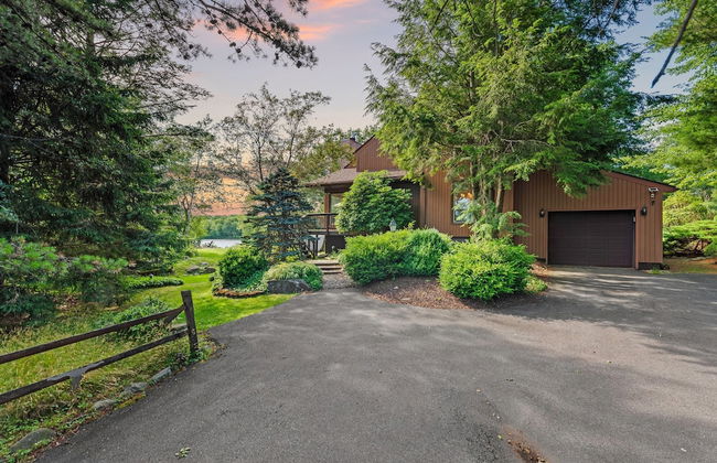 Waterside Haven by Avantstay Lakefront Hot Tub Game Room Fire Pit - Photo 48