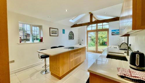 Harbourways Emsworth, Pet Friendly Coastal Retreat, Contractors & Leisure, Free Parking, Walk to Pubs - Foto 2