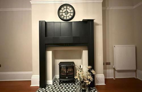 Large Luxury 4 bedroom home with parking - Foto 3