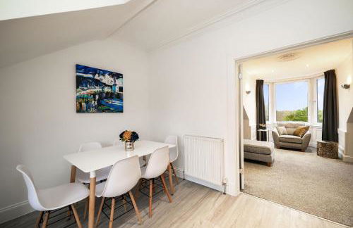 Serviced Apartment Near Glasgow Airport and Hospital with Free Parking Long Stays Available - Foto 9