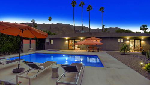 Ultra Luxury Resort Like Compound Pool, Spa, Fire Pit- Close to Everything- 4BD/2.5BTH - Foto 2